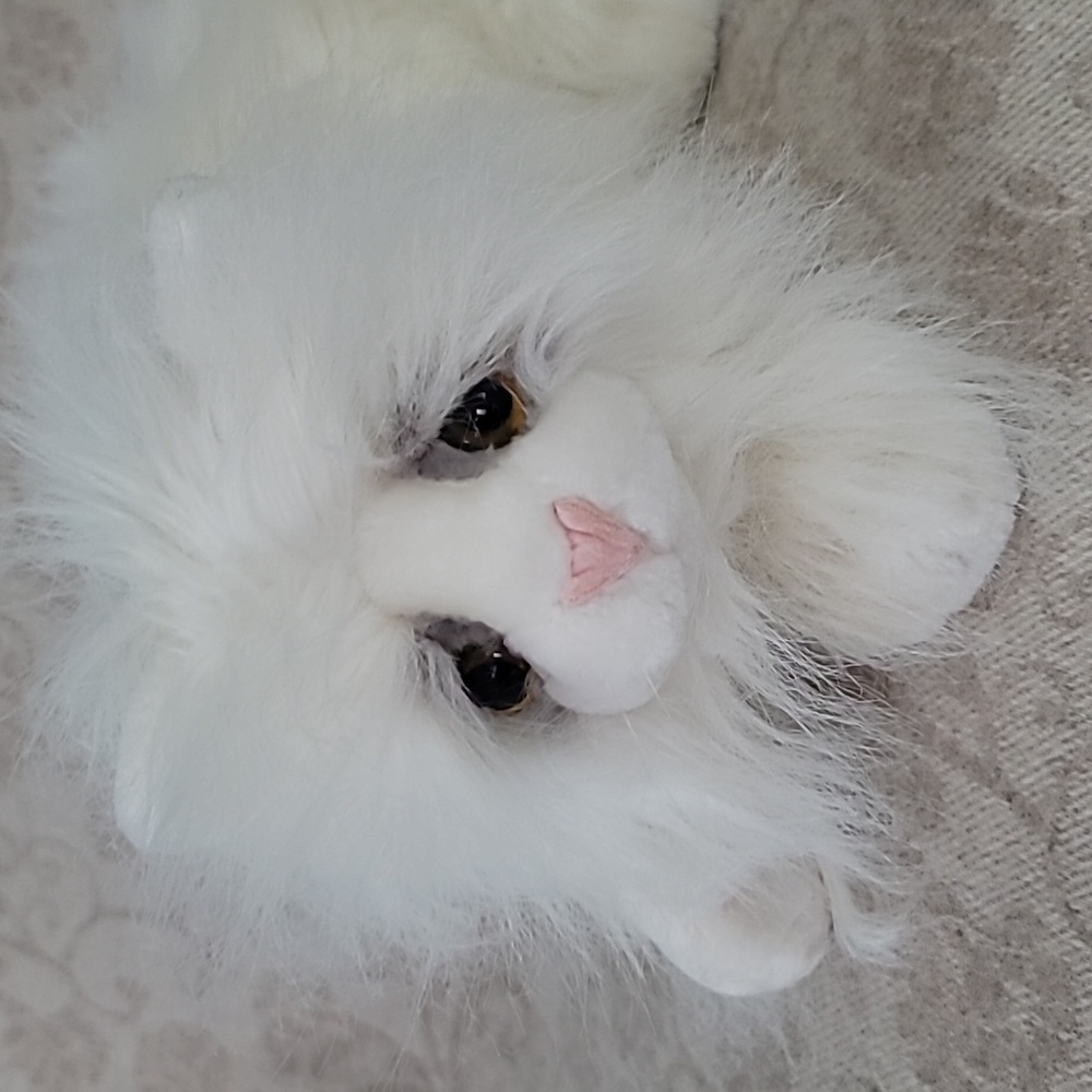 Dakin Lou Rankin FRIENDS White Plush Cat Toy, Long Haired - Picture 3 of 10